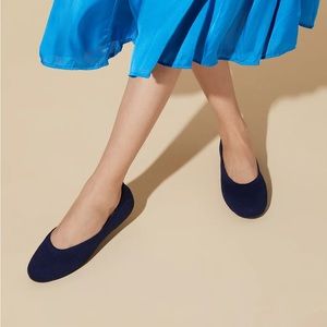 NEW Arromic round toe flats 9.5